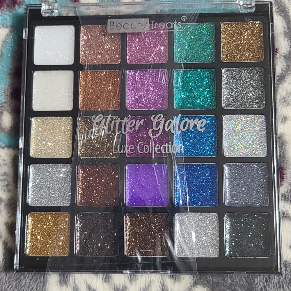 Glitter eye shadow multiple colors